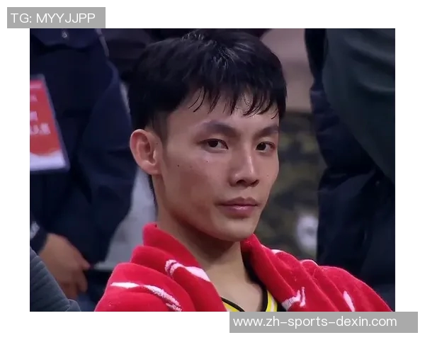 杜锋三后卫战术再遭质疑广东球迷怒斥徐杰还我青春风暴的辉煌岁月